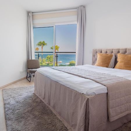Sanders Ermitage On The Beach - Delightful 1-Bedroom Apartment With Sea View Limasol Dış mekan fotoğraf