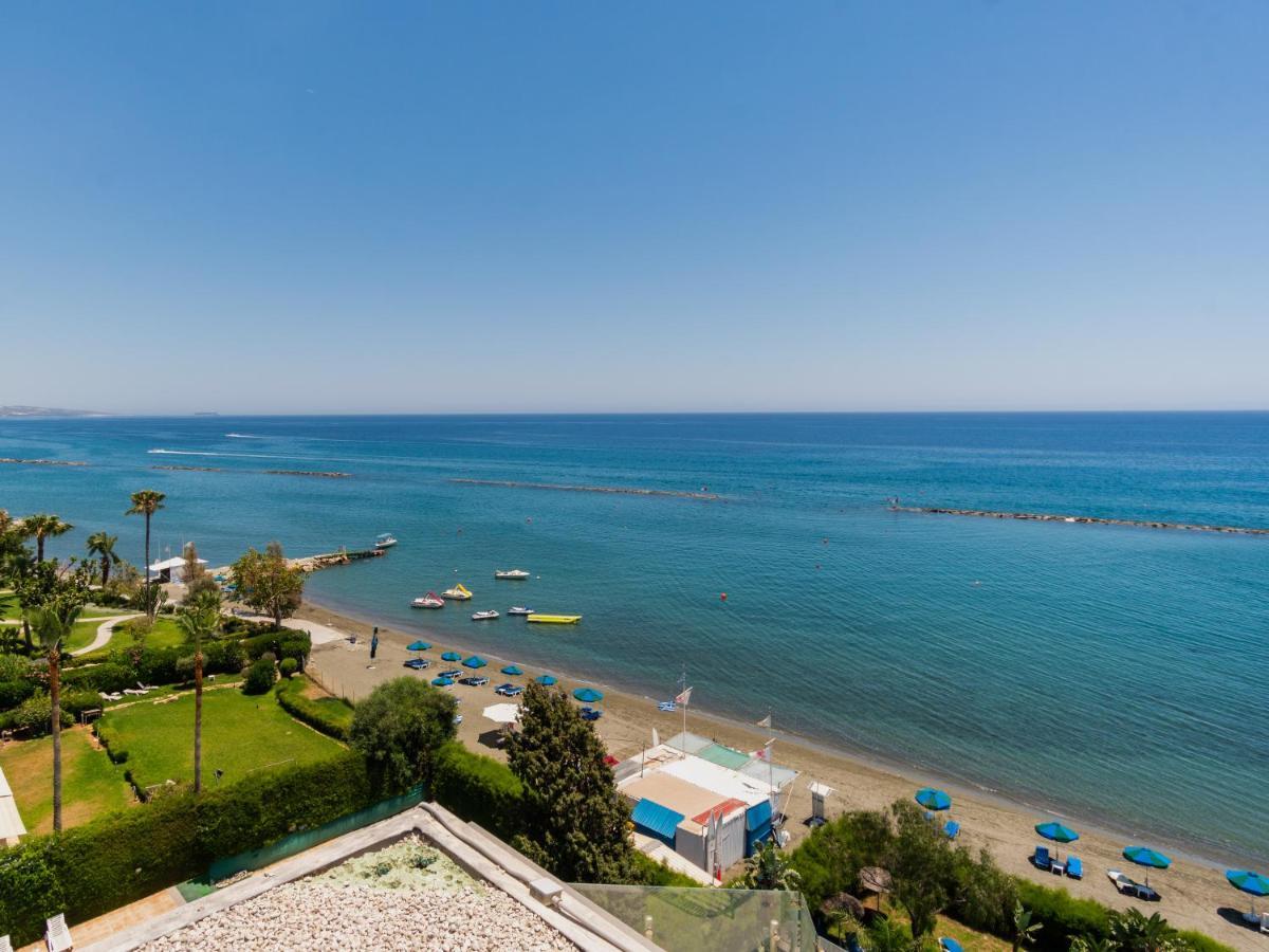 Sanders Ermitage On The Beach - Delightful 1-Bedroom Apartment With Sea View Limasol Dış mekan fotoğraf
