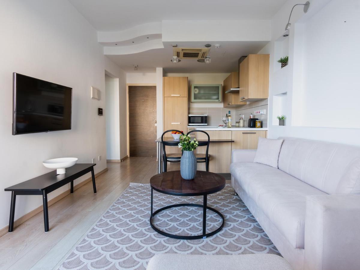 Sanders Ermitage On The Beach - Delightful 1-Bedroom Apartment With Sea View Limasol Dış mekan fotoğraf